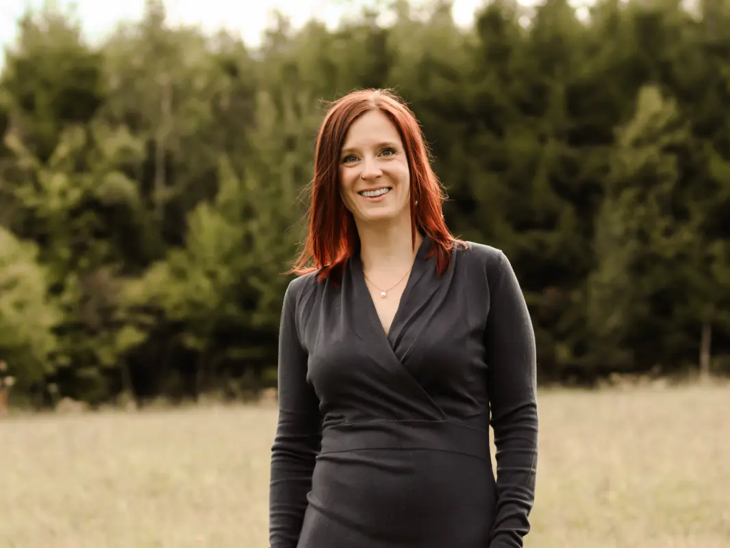 Portraitfoto von Sarah Krauß (M.A.), Coach und psychologische Beraterin bei beWEGt.